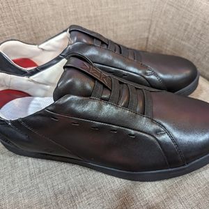 Kizik Men's size 12W